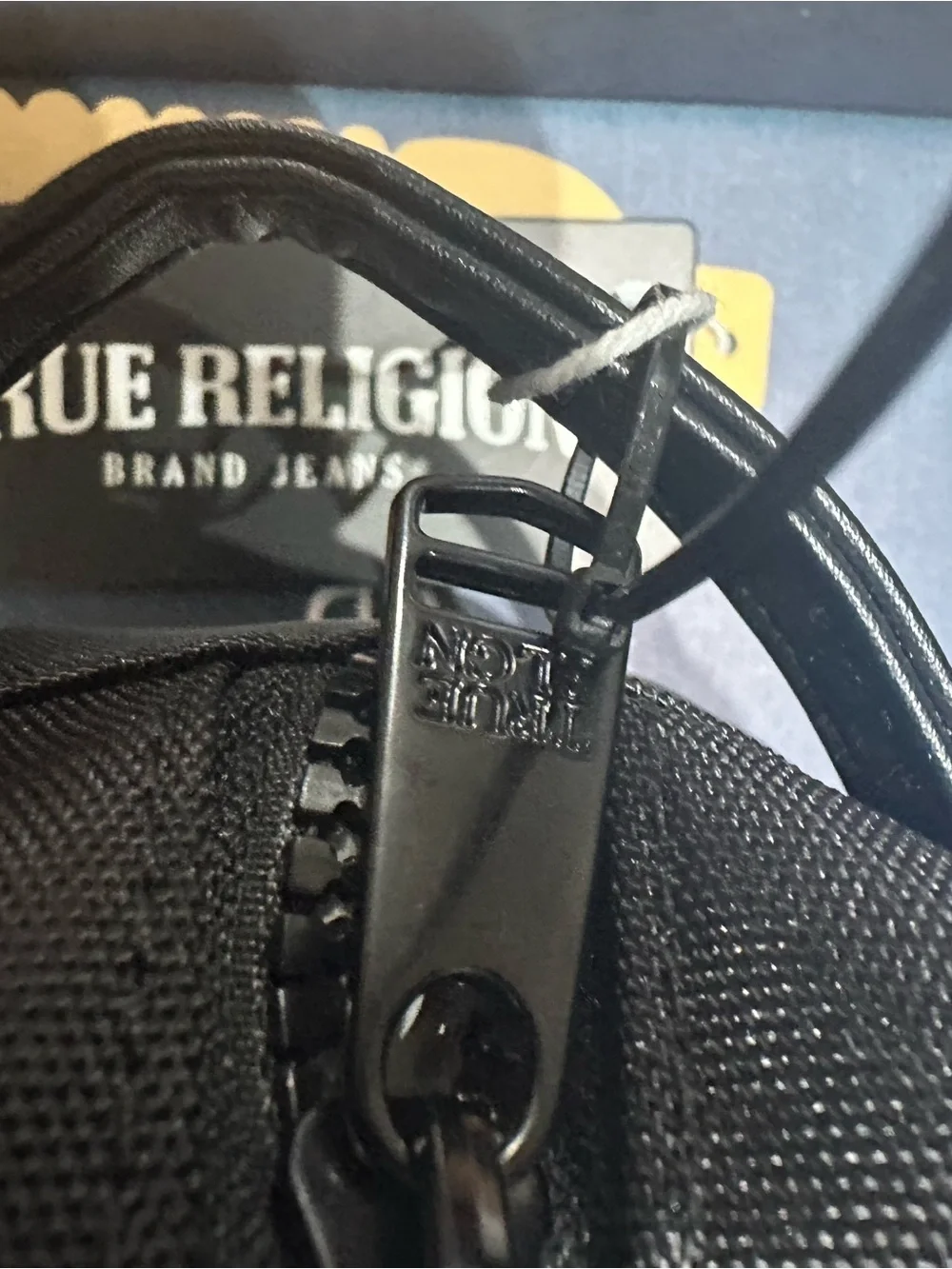 Bag for travel, very nice black color with zipper.